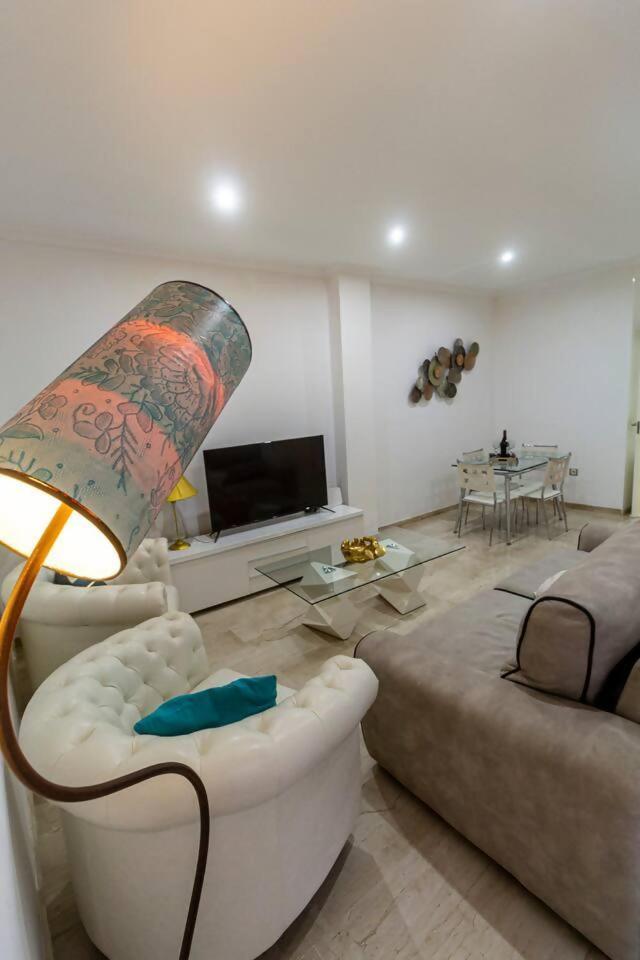 Sh Pilucas Home Moderno Apartamento Con Patio Cádiz Exteriör bild