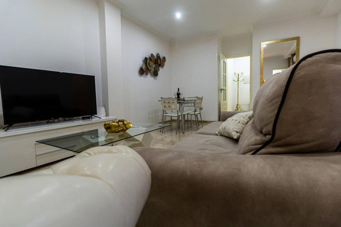 Sh Pilucas Home Moderno Apartamento Con Patio Cádiz Exteriör bild